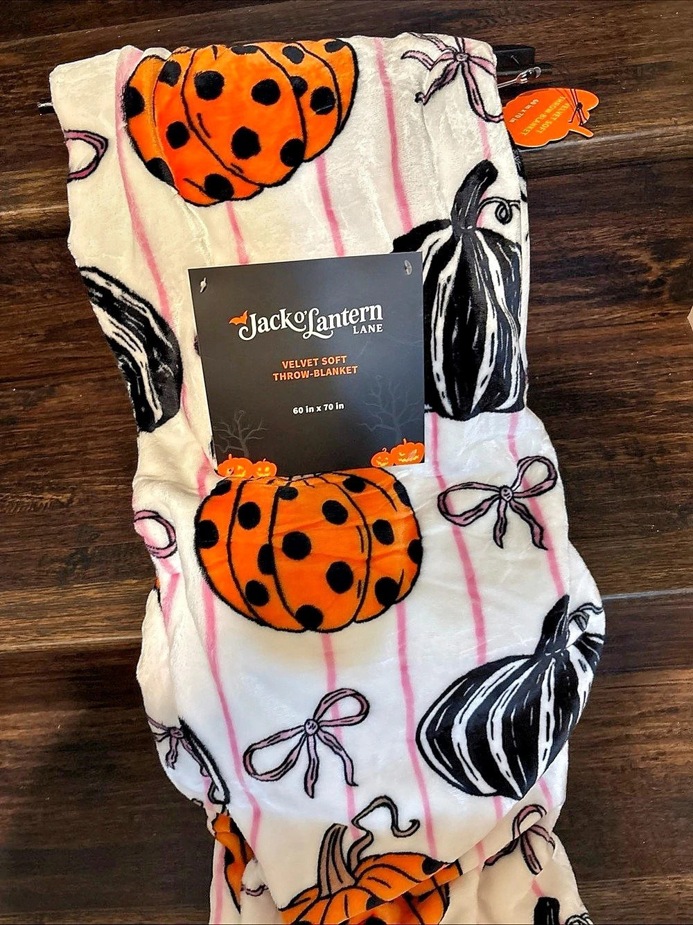 Jack O'Lantern Lane Velvet Soft Throw Blanket White & Orange